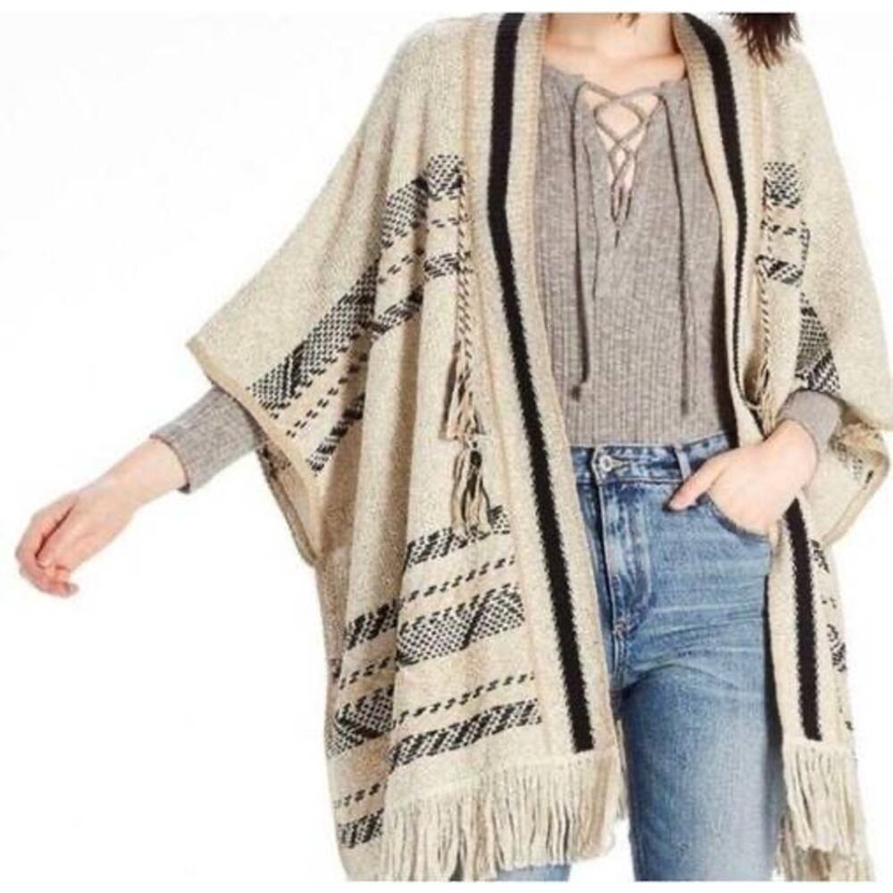 Lucky Brand Women's Boho Poncho Cardigan Sweater size M/L Fringe Western Shrugs